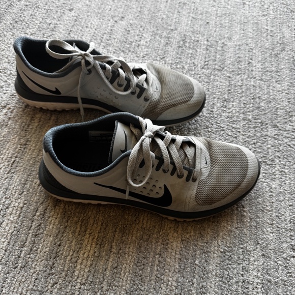 Nike men's running shoes size 8 - Picture 5 of 5